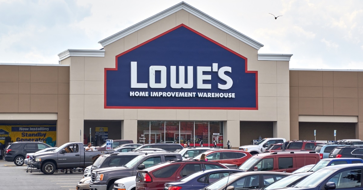 car parking outside lowes store