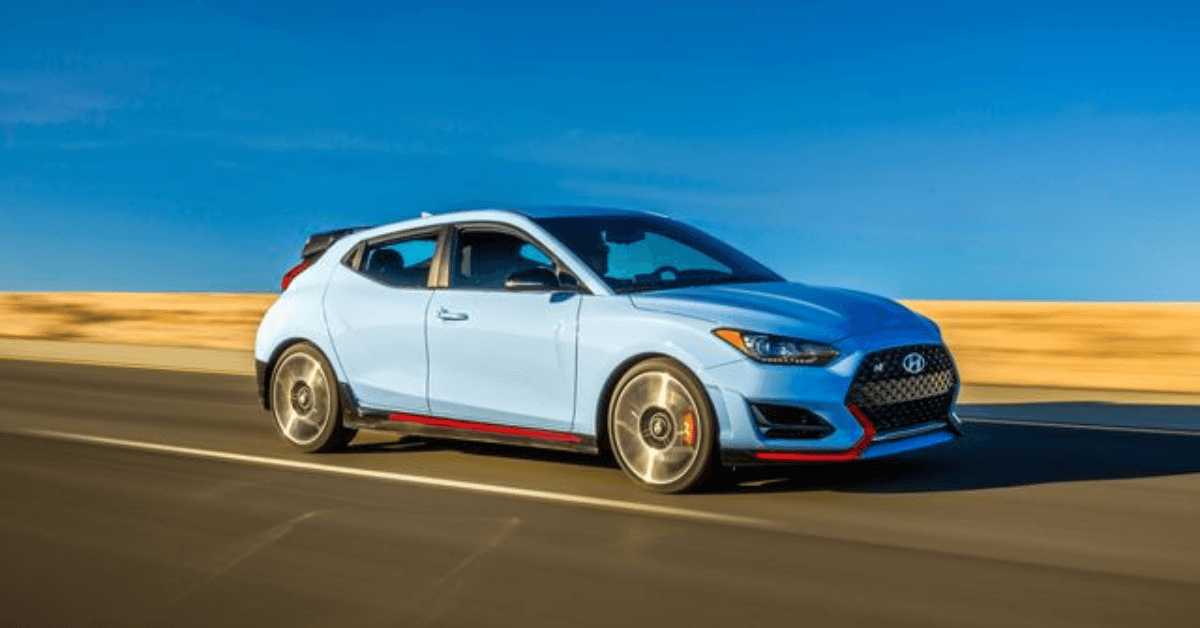 car and driver-Hyundai Veloster