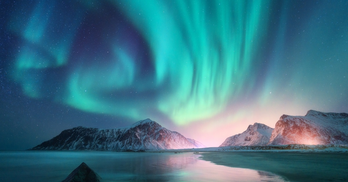 northern lights in lofoten islands norway
