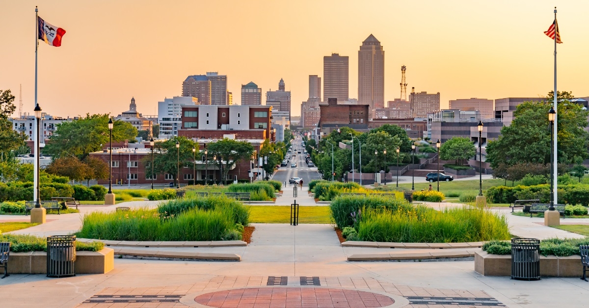 des moines iowa city skyline