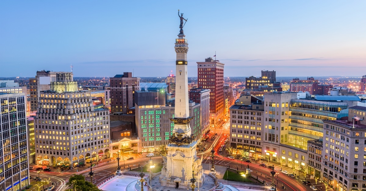 streets of indianapolis at sunset