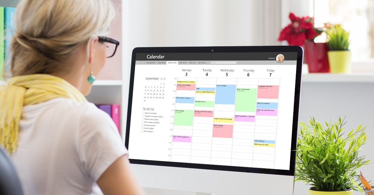 woman using calendar app