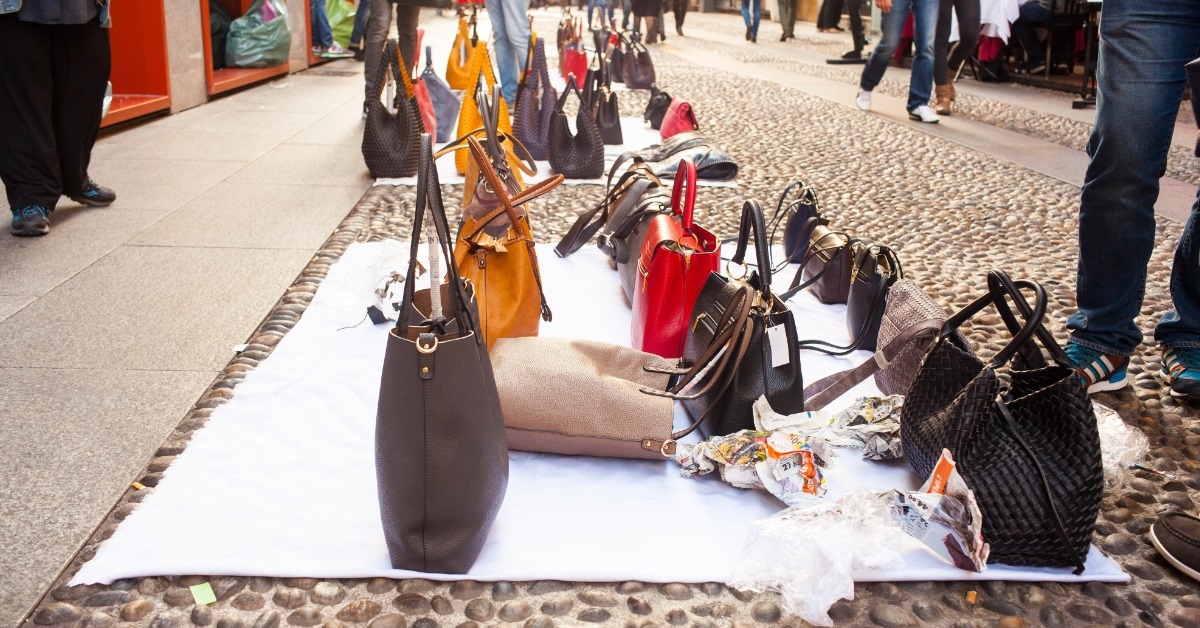italian bags for sale in street