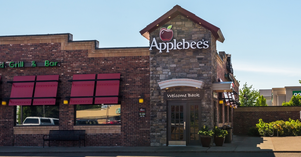 applebees building in salem