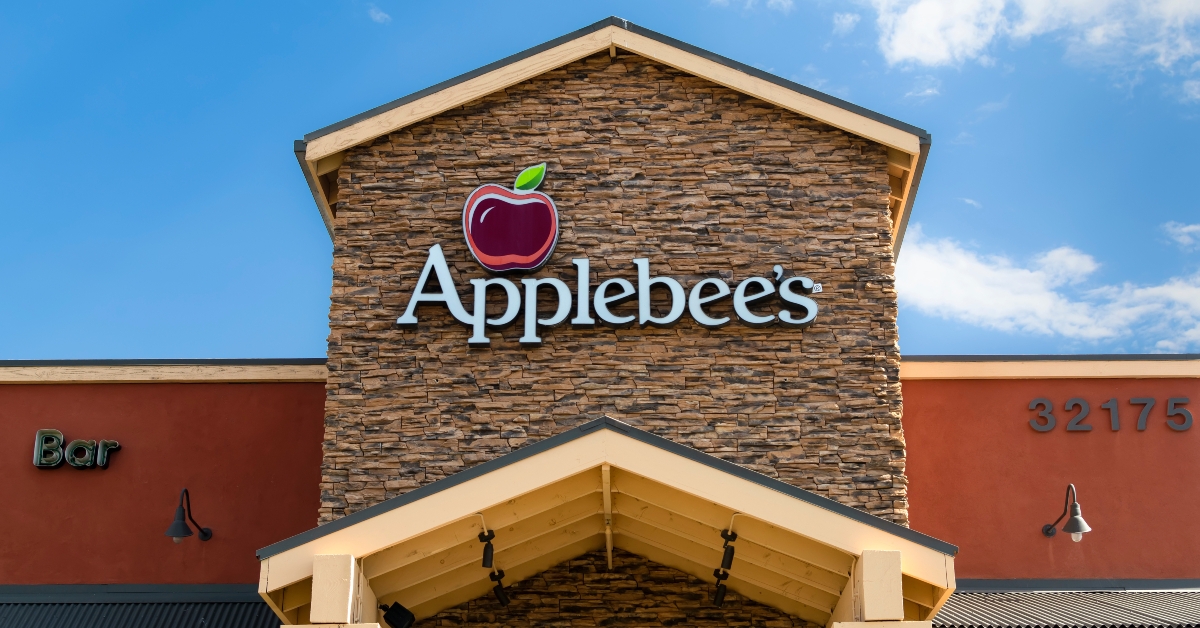 applebee's restaurant entrance