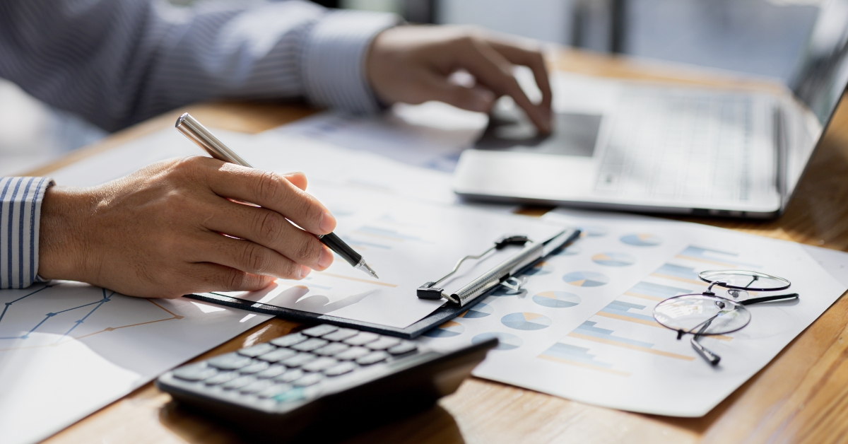 pointing to a pie chart