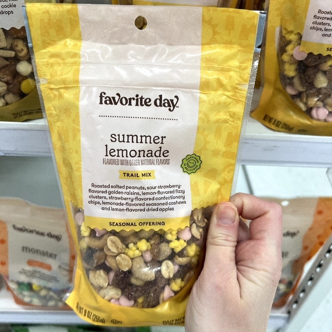 summer lemonade trail mix