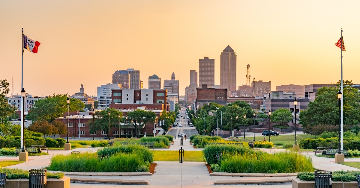 des moines iowa city skyline