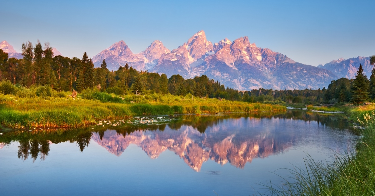 grand teton over snake river wyoming