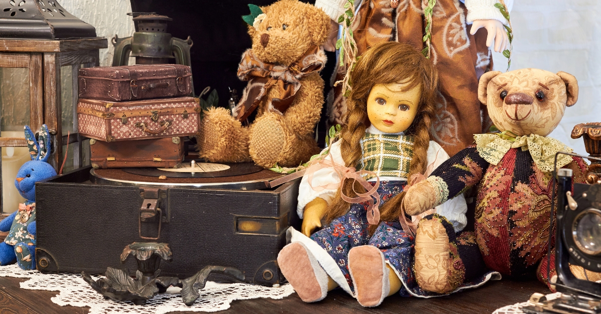 antique dolls and toys