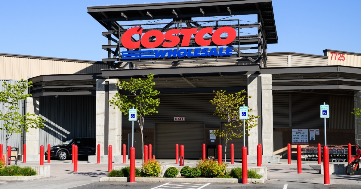 redmond Costco Wholesale store from outside