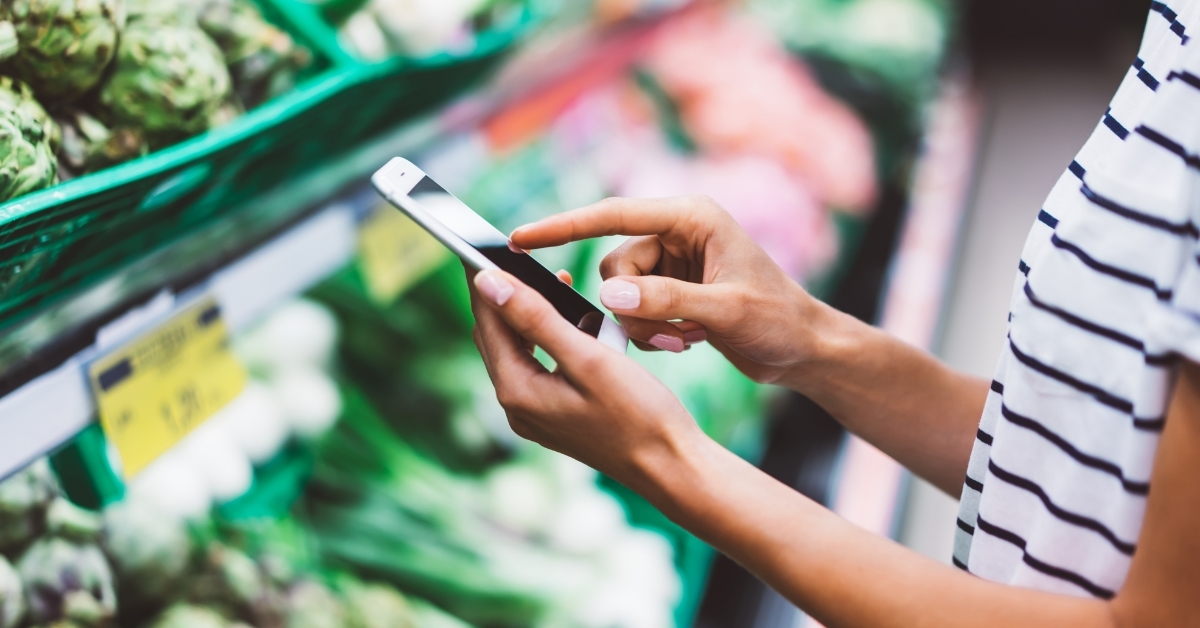 woman shopping organic vegetables at store