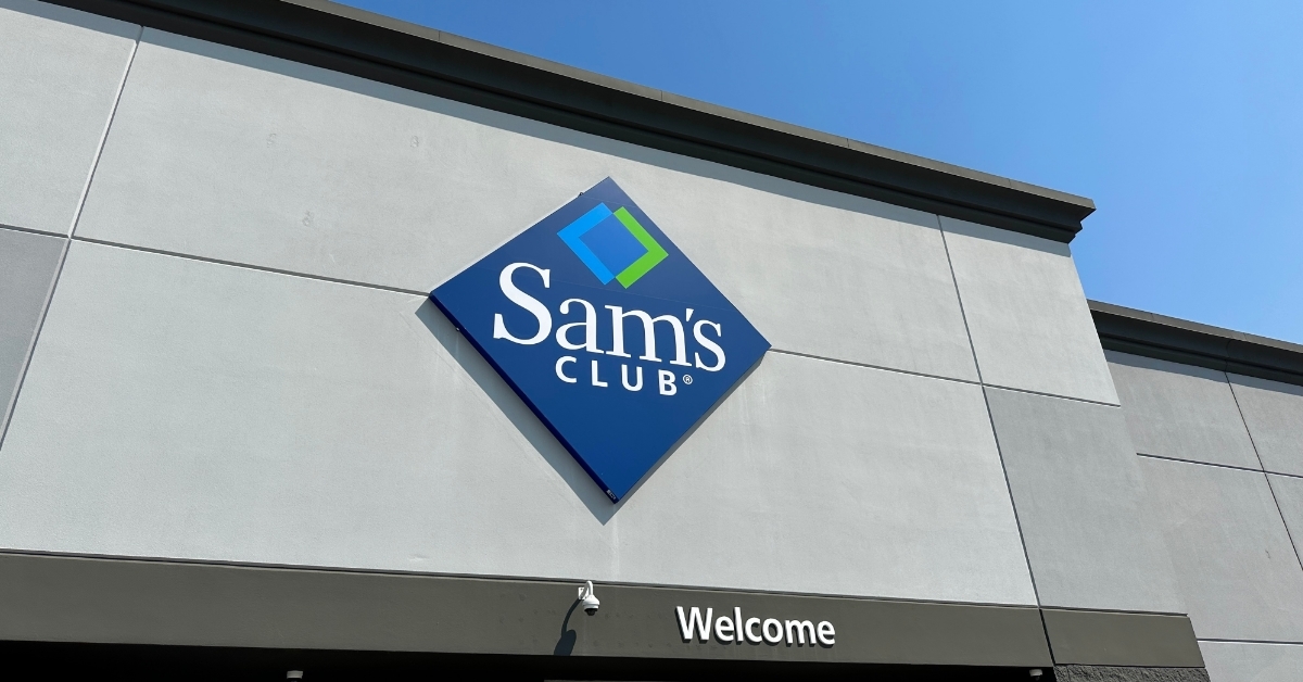 Sam's club warehouse sign on building