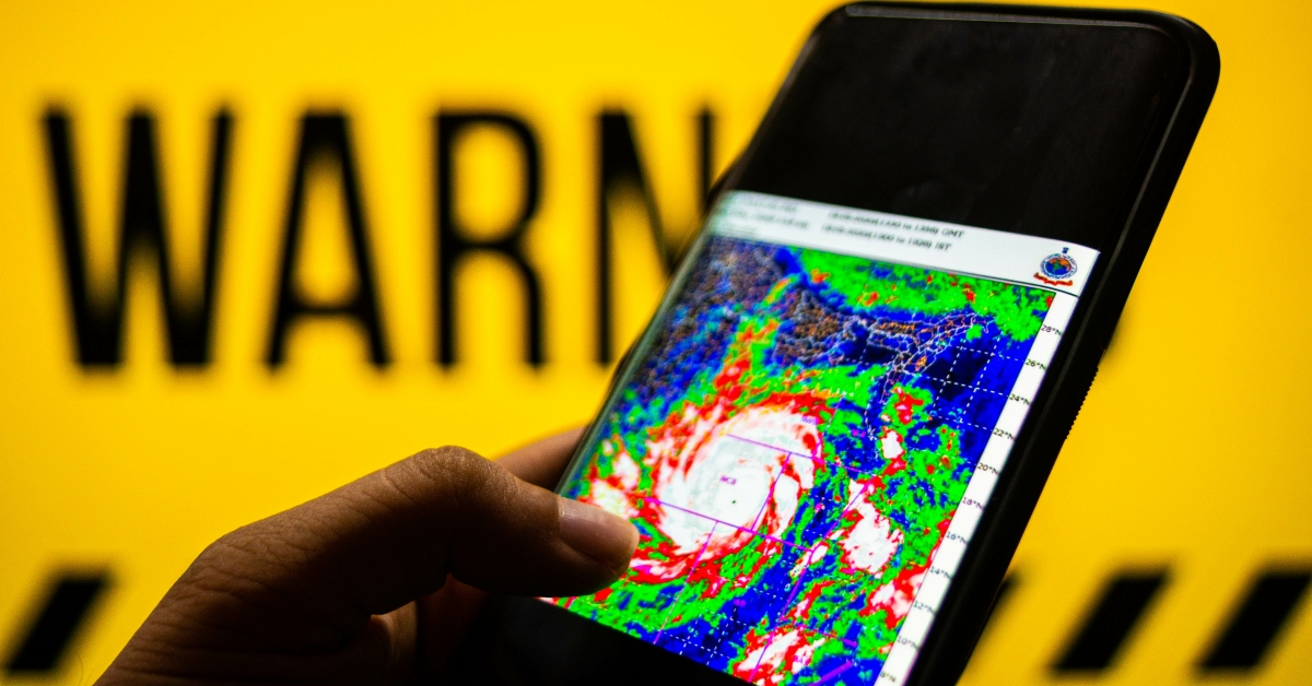 cyclone photo in mobile phone