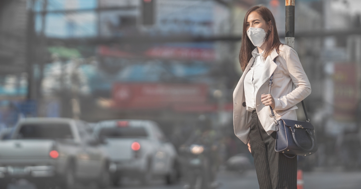 woman wearing mask dust prevention