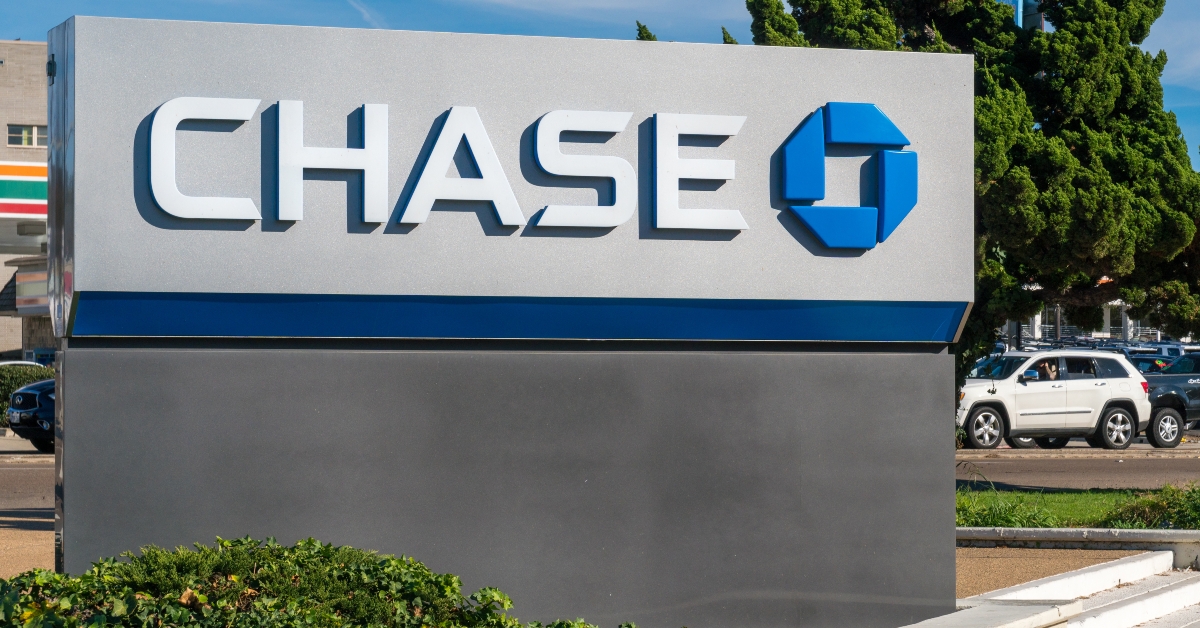 chase bank exterior
