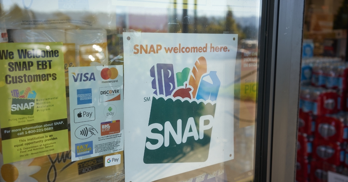 snap welcomed here sign at store