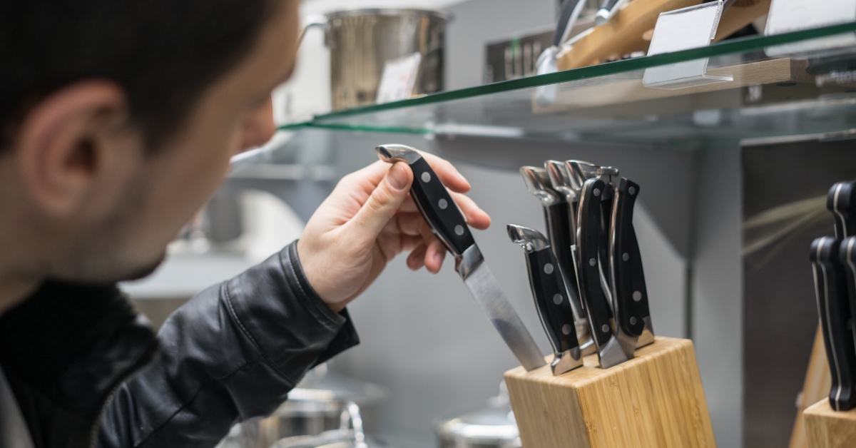 choosing set of knives