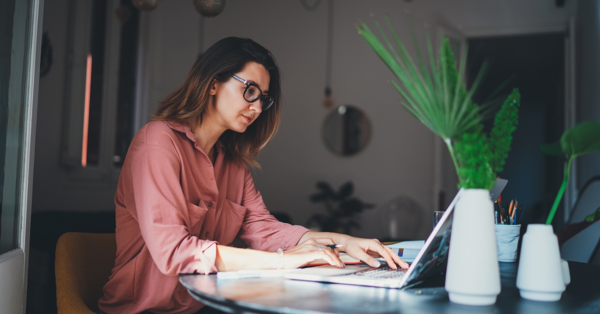 female entrepreneur working remotely