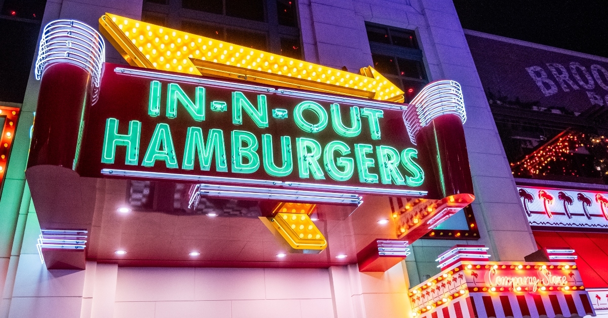 in n out hamburgers sign