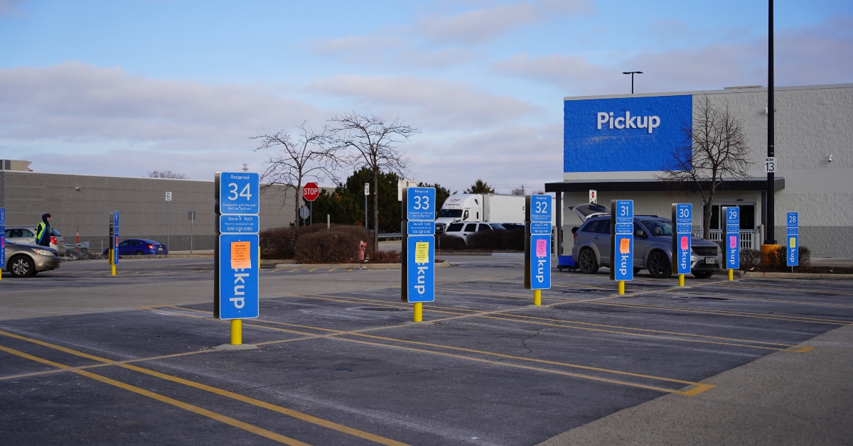 walmart pickup parking lot