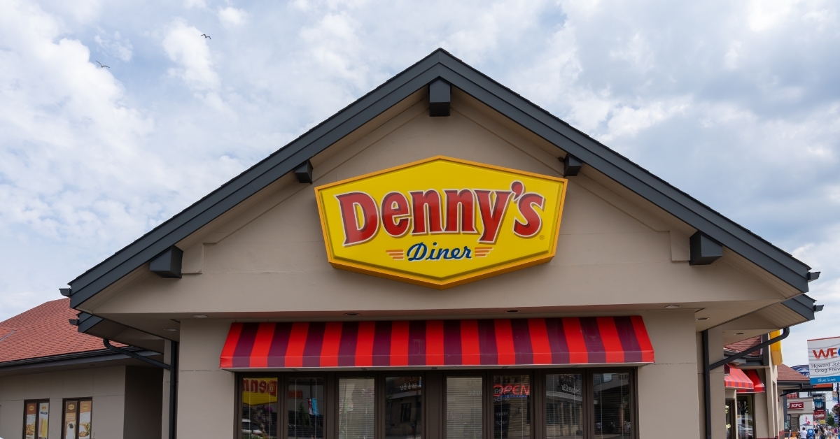 dennys restaurant niagara falls ontario canada