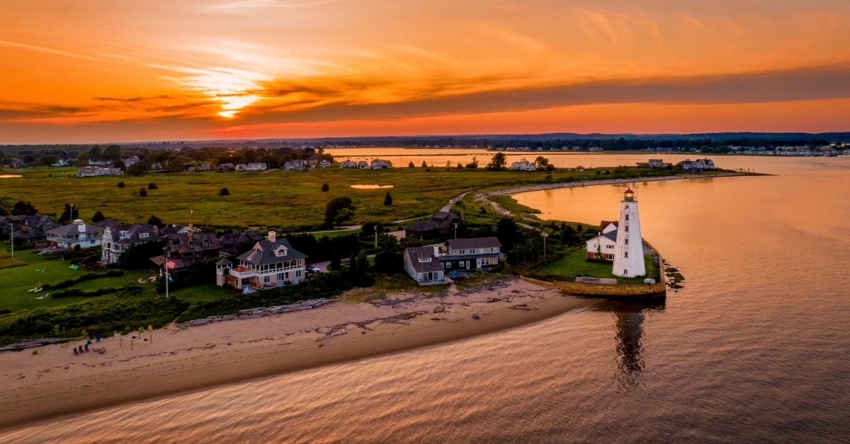 Old Saybrook with Lynde Lighthouse