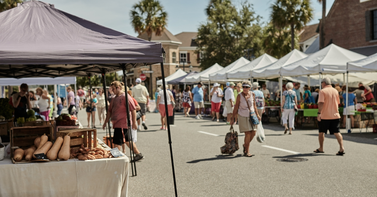 farmers market in the city