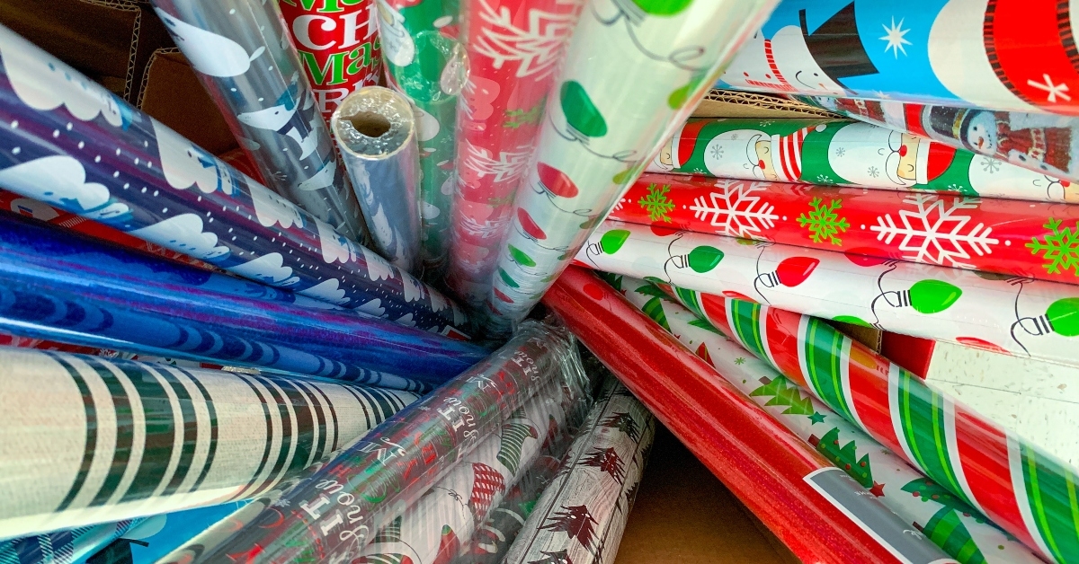 christmas themed wrapping paper 