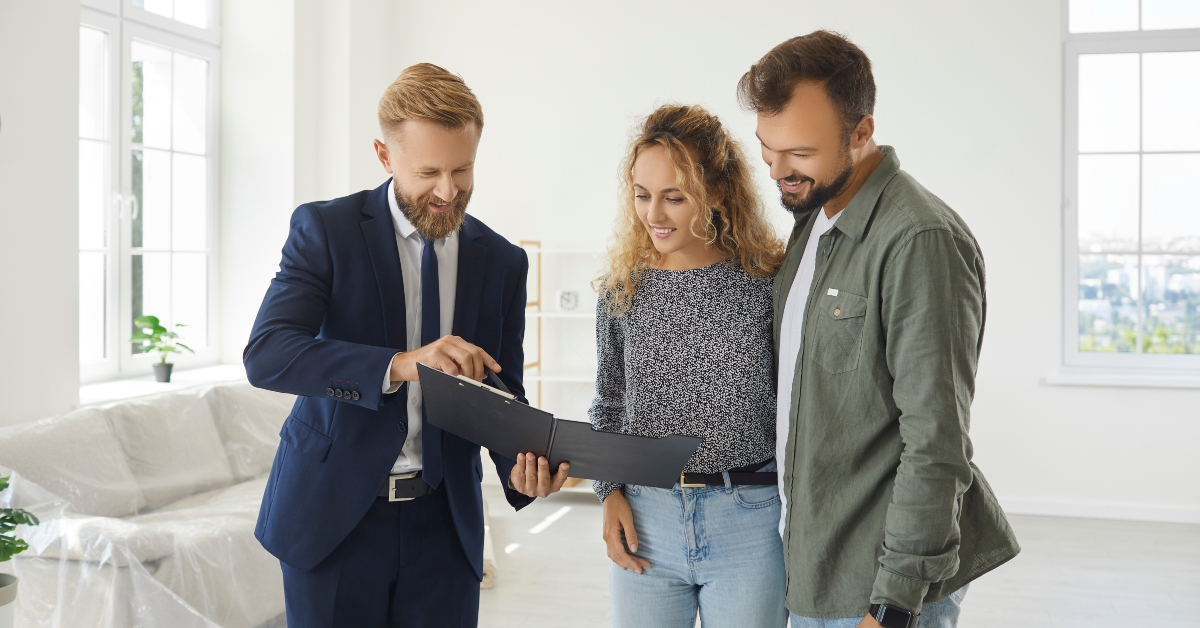 couple buying new house