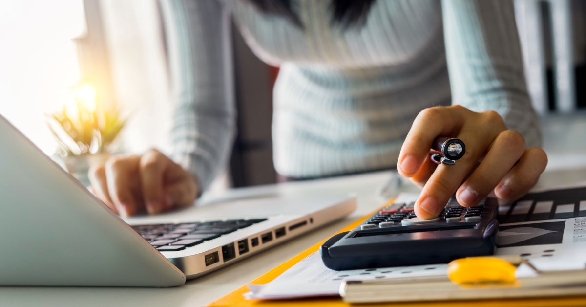 calculating daily expenses