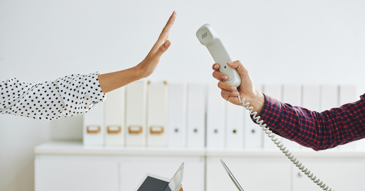 rejecting to answer call