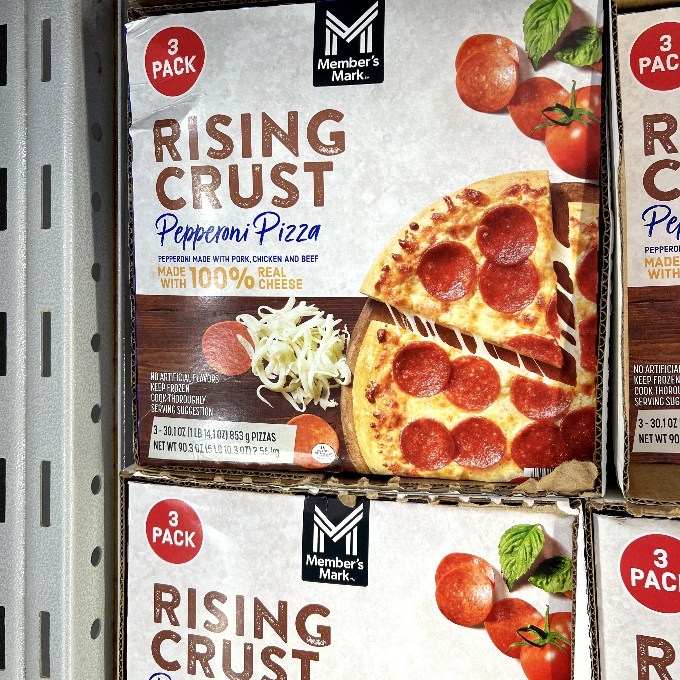 Member’s Mark Rising Crust Pepperoni Pizza