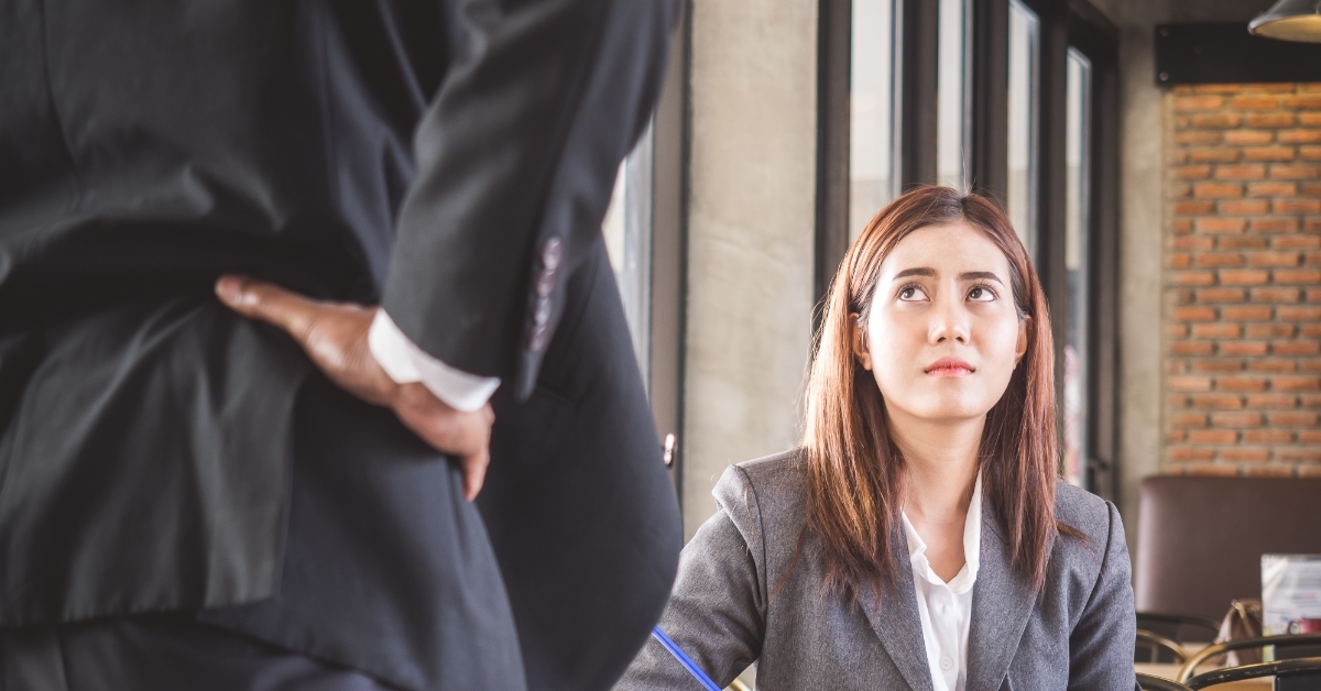 boss angry at female employee