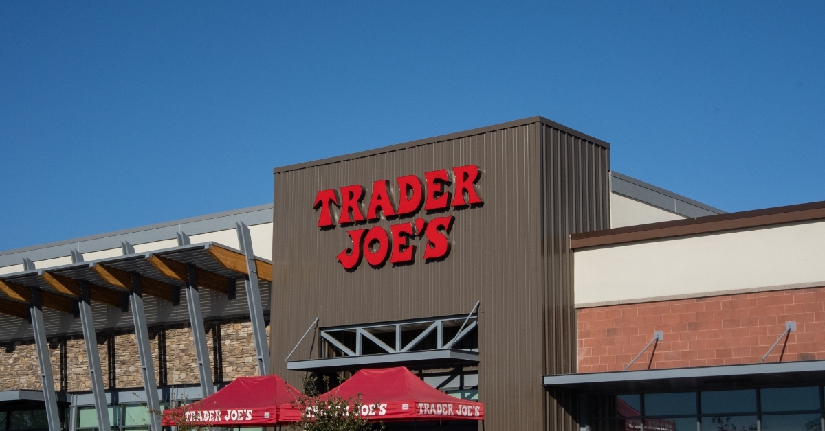 queen creek arizona trader joes storefront