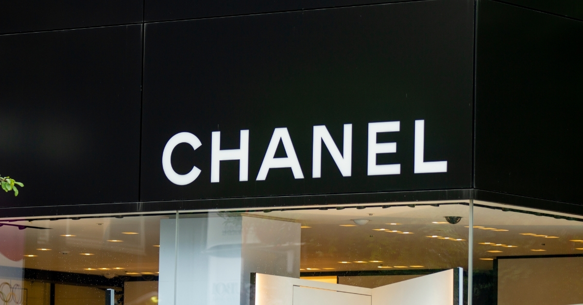 chanel outlet in mall