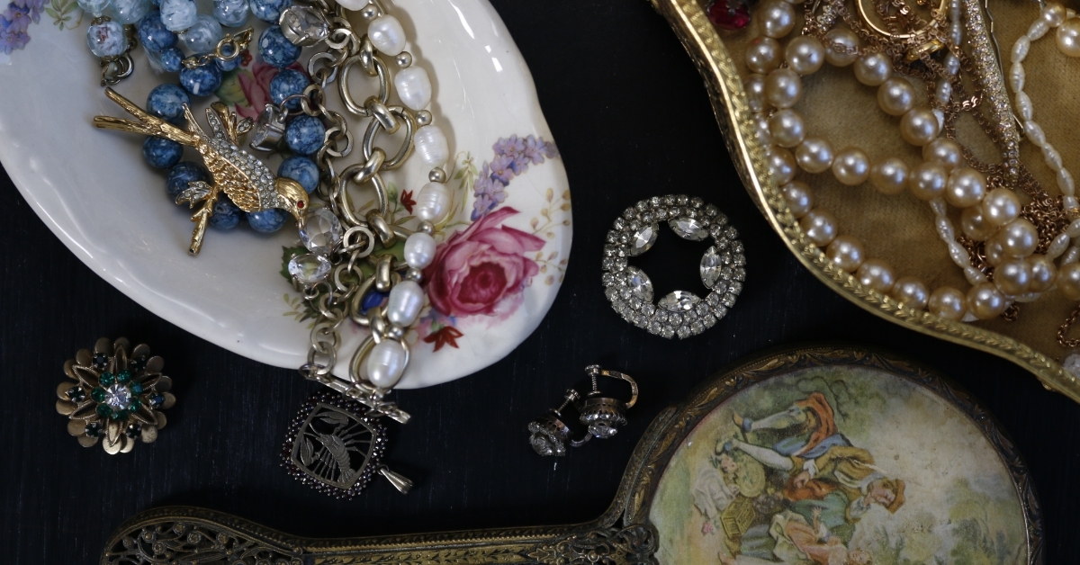vintage jwellery for sale