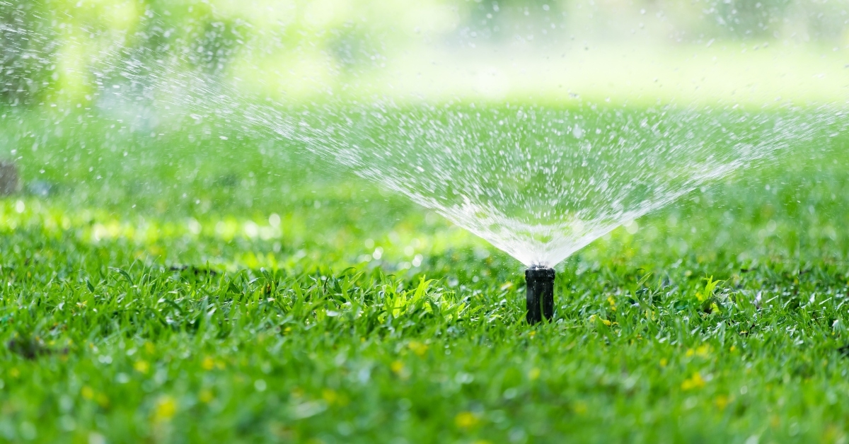 automatic garden lawn sprinkler
