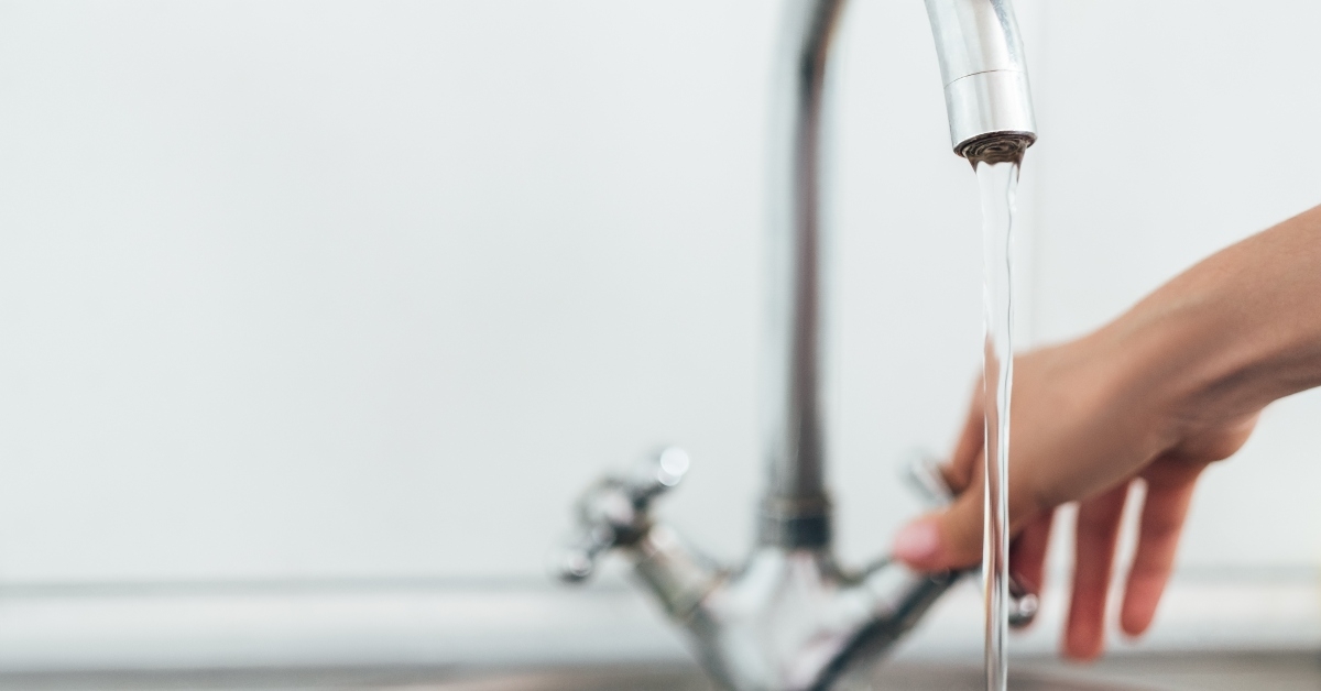 opening silver faucet 