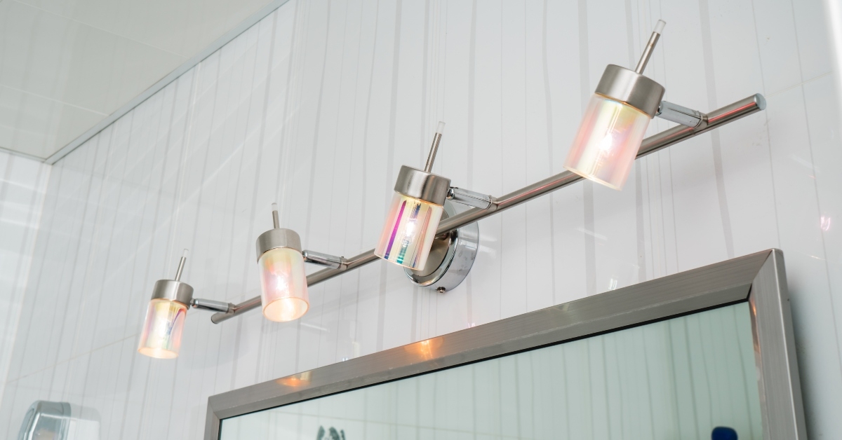 lighting fixtures in the bathroom 