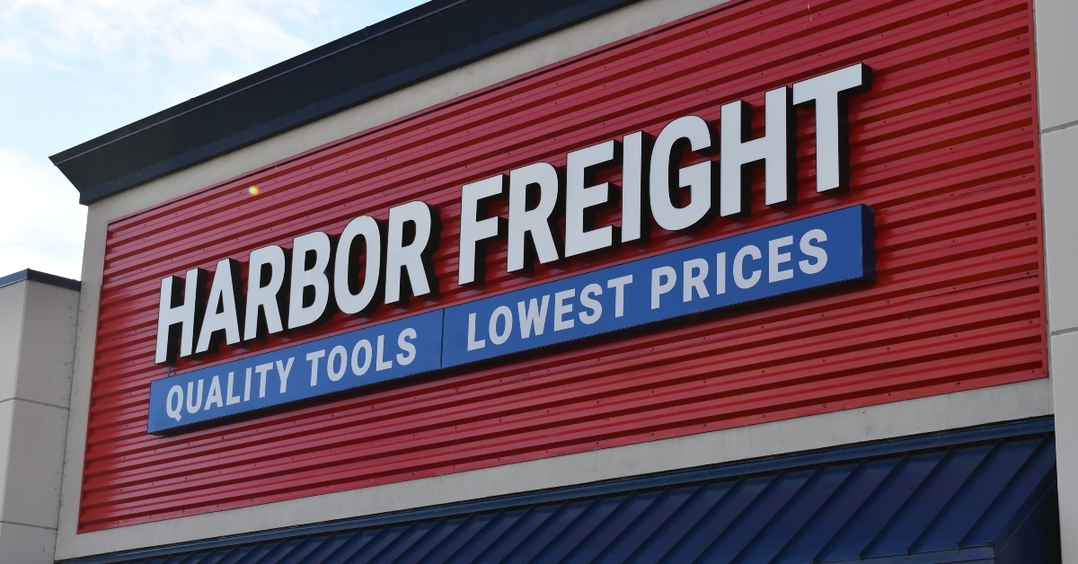 harbor freight store frontage 