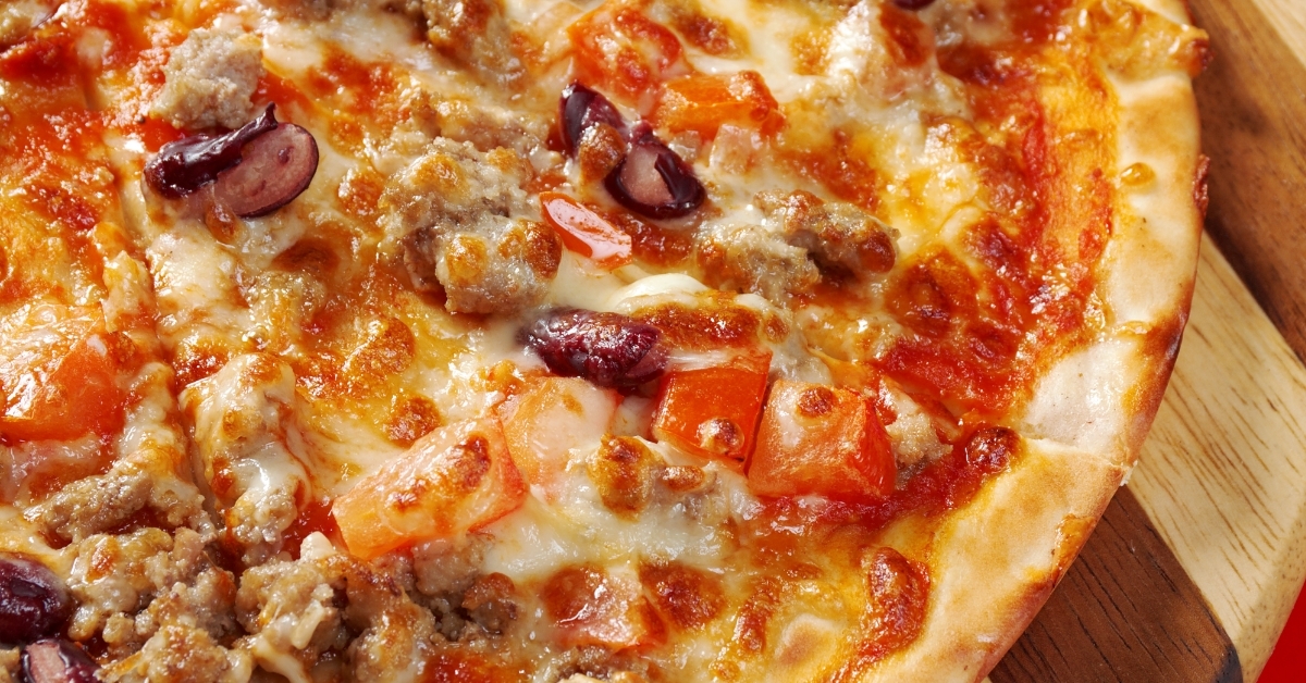 New Haven-style pizza