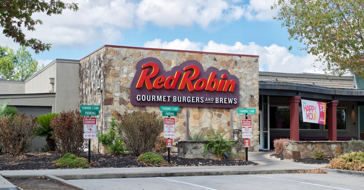 red robin gourmet burgers exterior