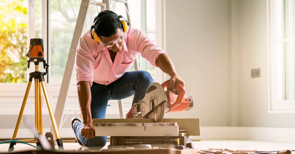 Contractor using sawing machine