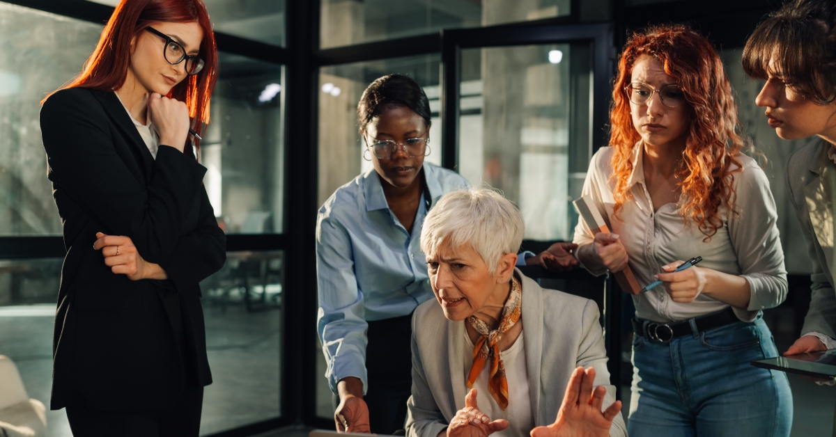  boss criticizing her female team 