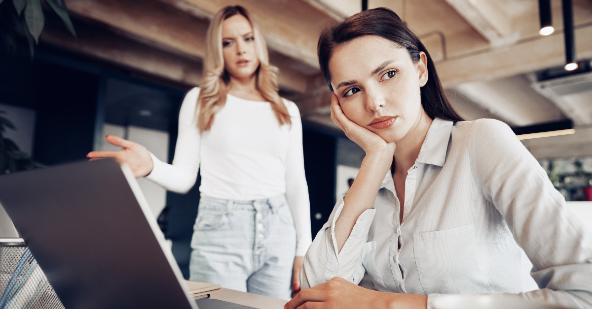 colding her female subordinate