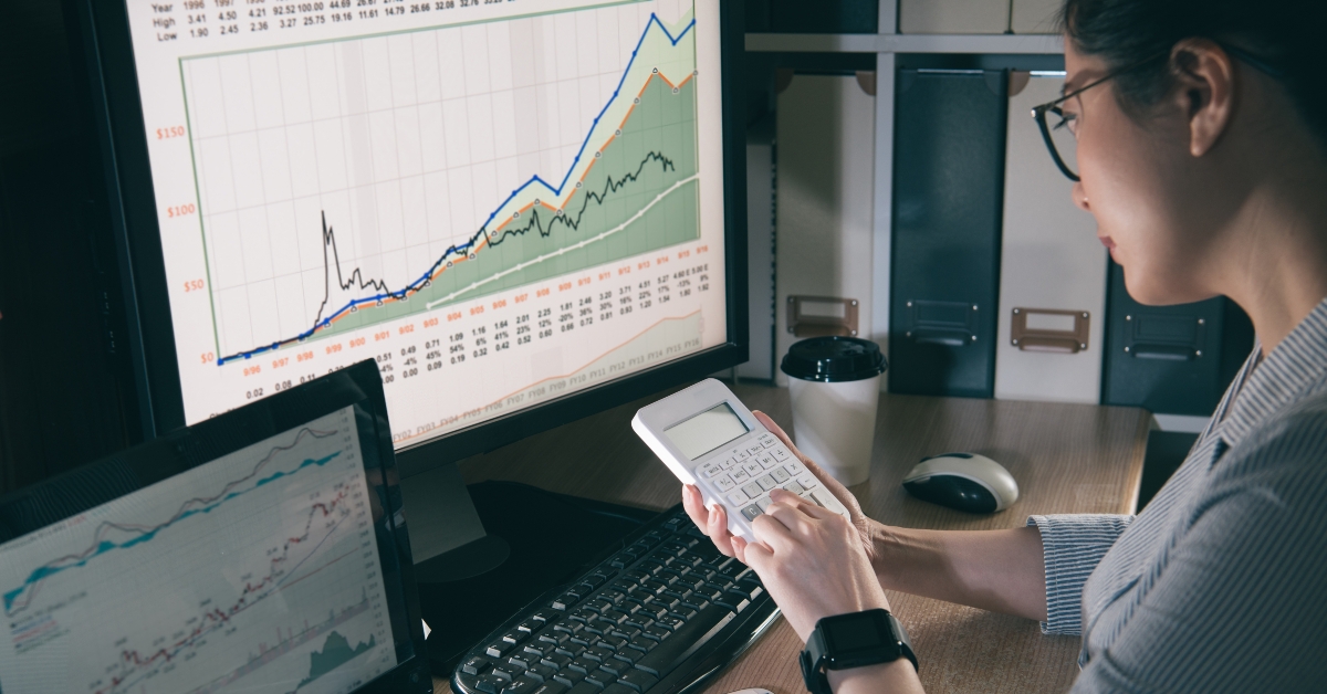 Portrait of young asian businesswoman