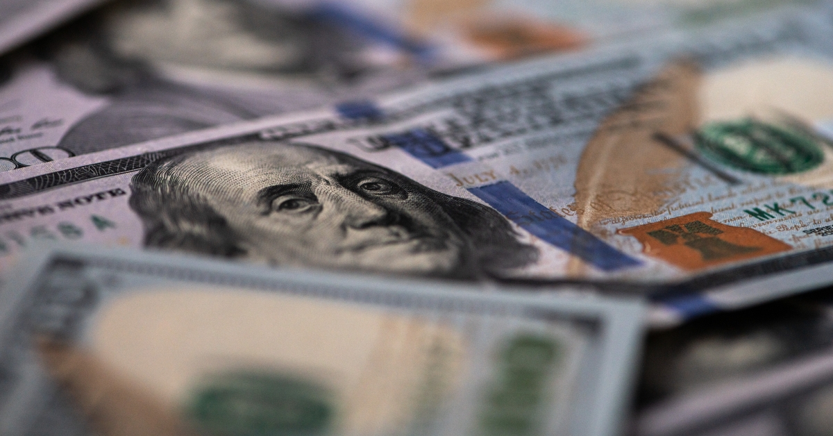 Many banknotes of the USA