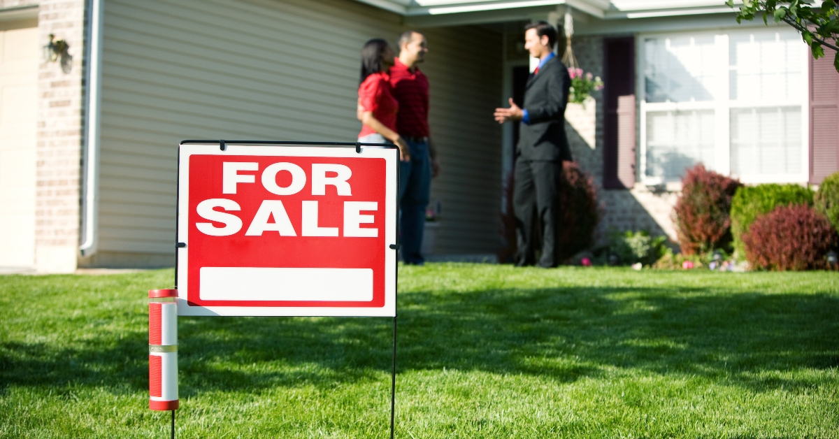 Agent Discussions Home with Buyers