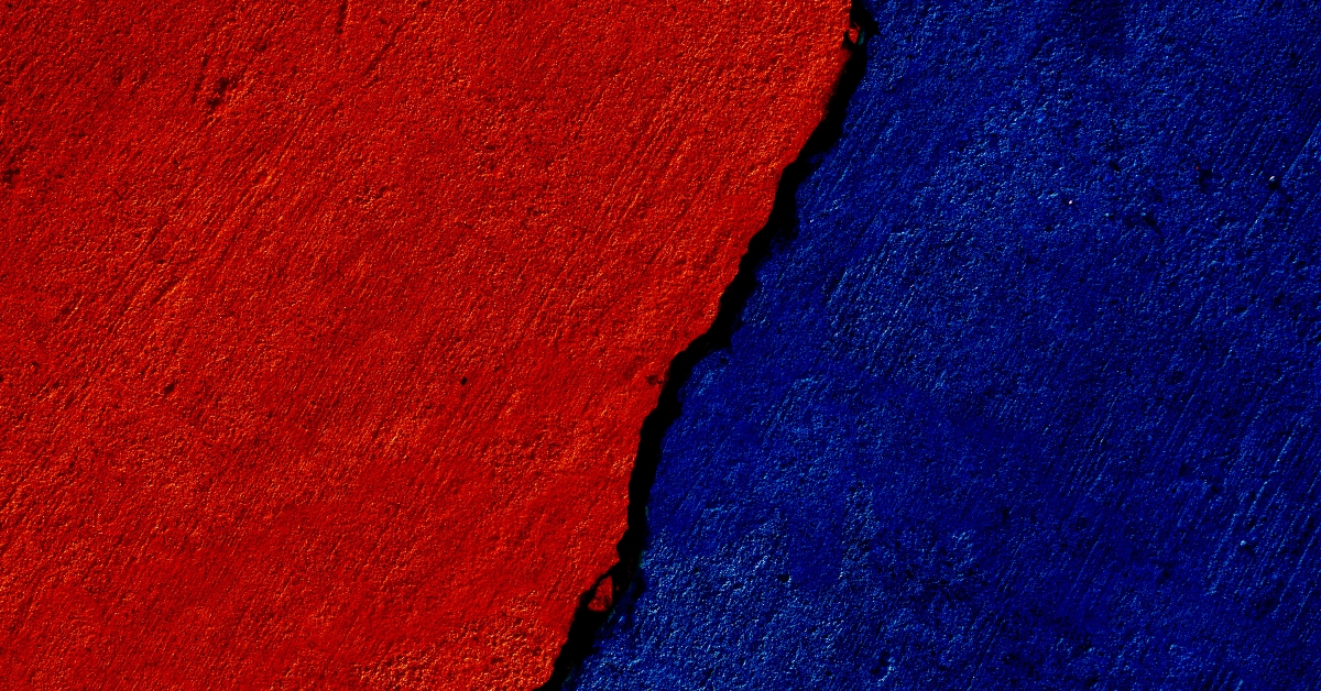 Painted cracked concrete wall